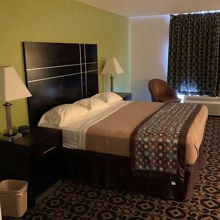Travelodge By Wyndham トリントン エクステリア 写真