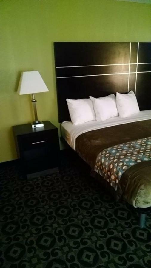 Travelodge By Wyndham トリントン エクステリア 写真