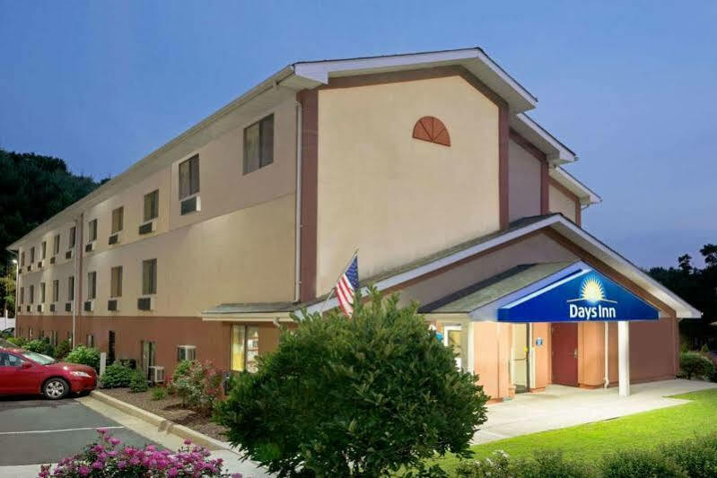 Travelodge By Wyndham トリントン エクステリア 写真